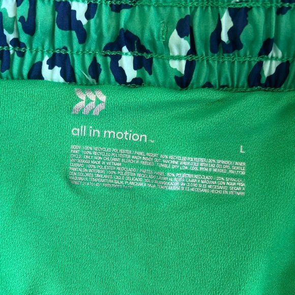 All in Motion Green and Blue Cheetah Activewear Shorts NWOT - Picture 3 of 3